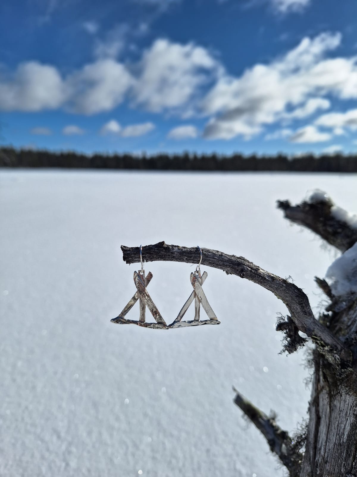 Lávvu korvakorut, isot