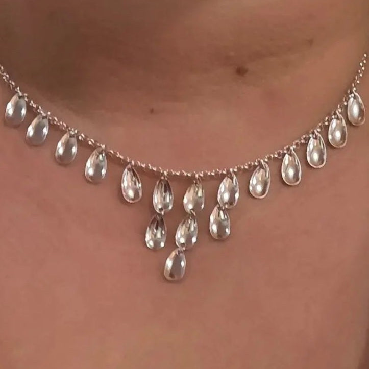 Bálggis kaulakoru 17 pisara laukkasella