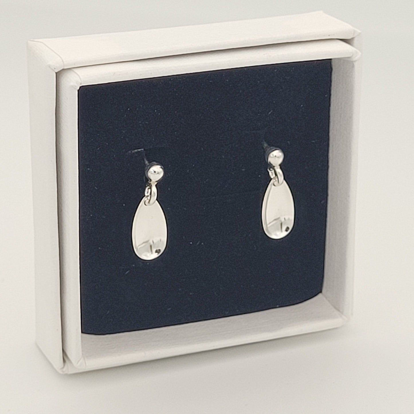 Elämänpisara korvakorut