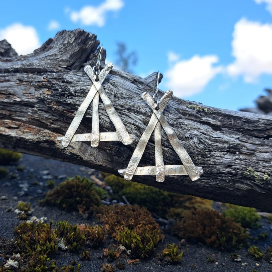 Lávvu korvakorut, isot