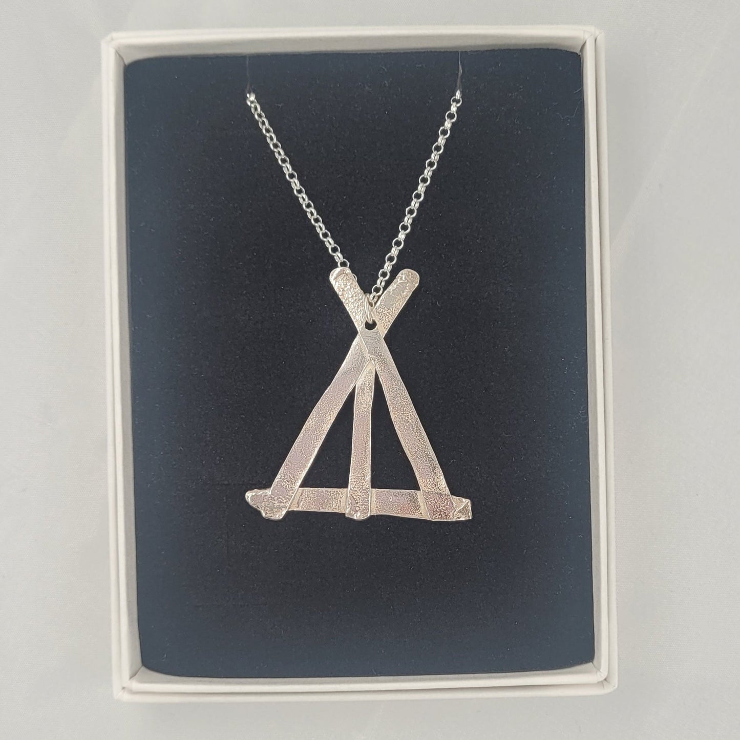 Lávvu kaulakoru, iso